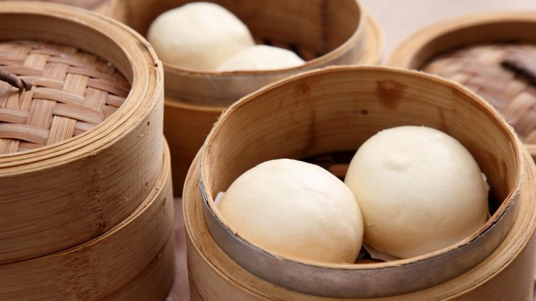 Vegan Steamed Buns With Vegetable Filling