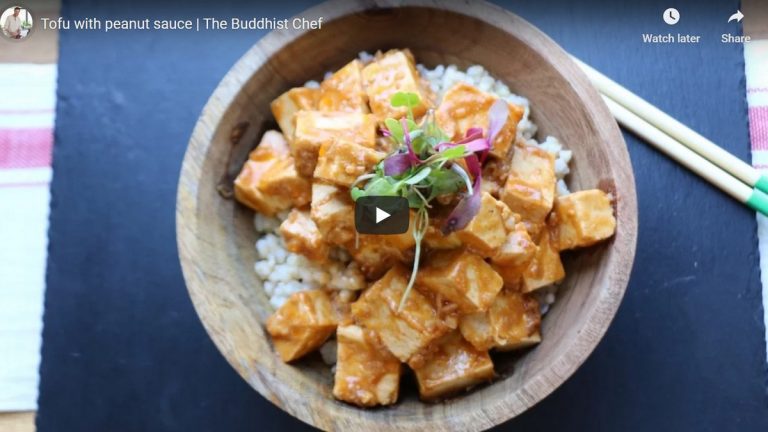Tofu Curry With Peanut Sauce: Recipe Video